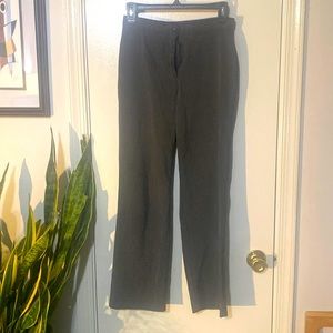 Sz 4 p Briggs New York brand No pockets. Zip front with top button